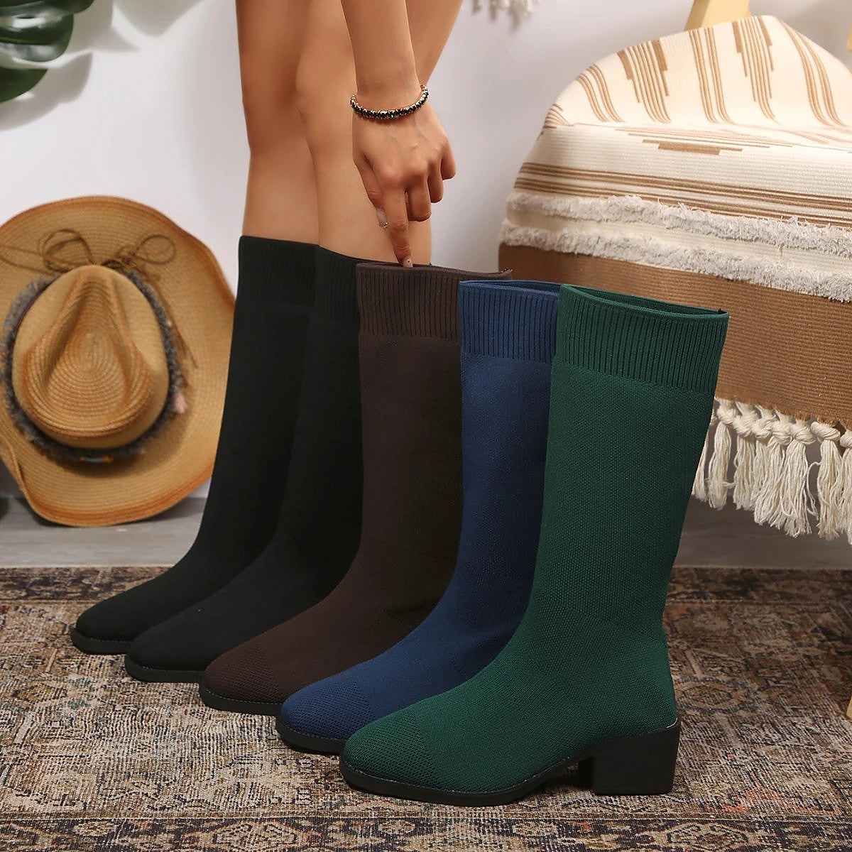 Women's Snug Fit Pull On Knee Boots