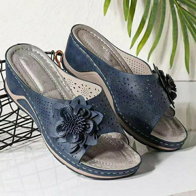 Damen Hausschuhe mit 3D Blumen Dekoration Jully