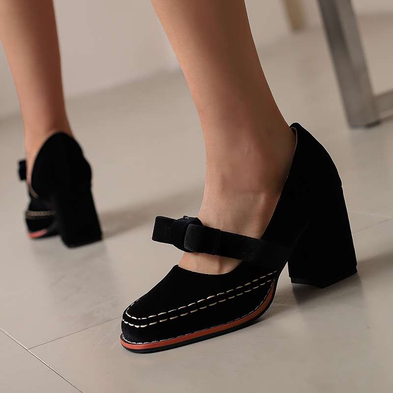 Damen Loafer mit Blockabsatz aus Samt Jully
