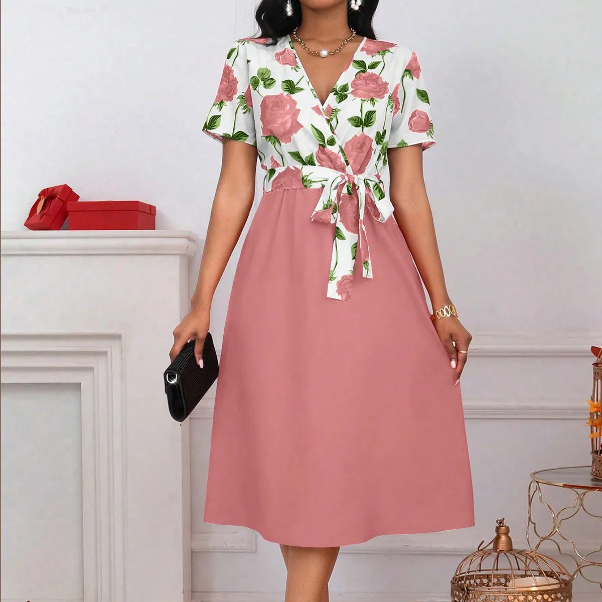 Damen Midikleid mit Blumendruck und V-Ausschnitt Jully