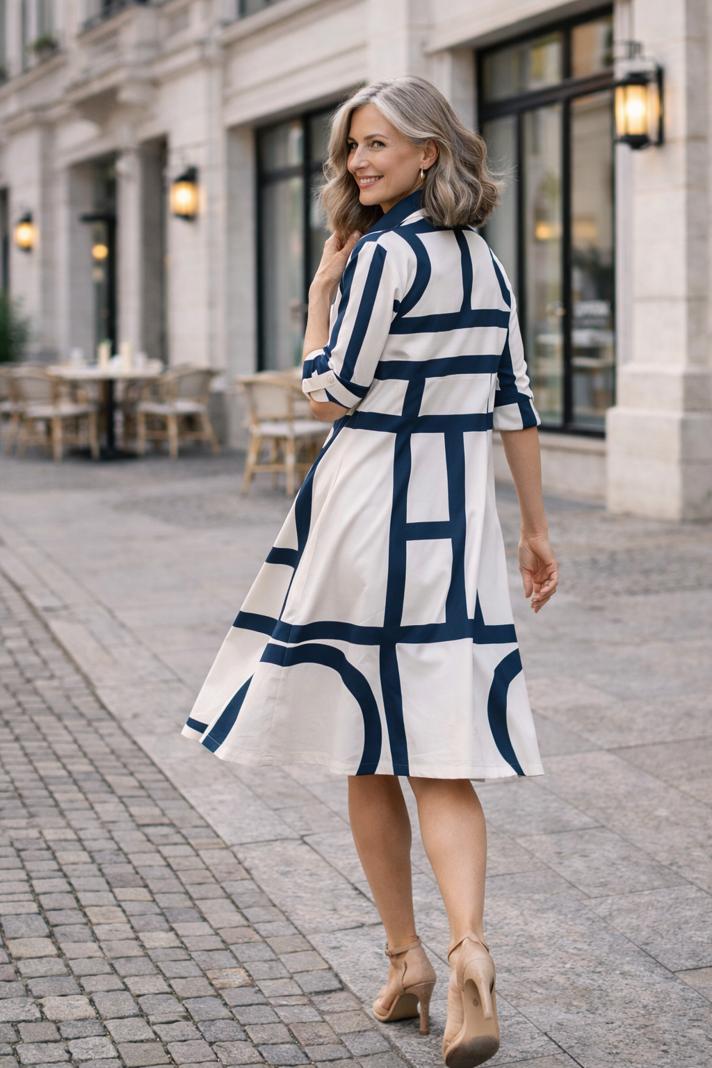 Damen Midikleid mit minimalistischer Silhouette Jully