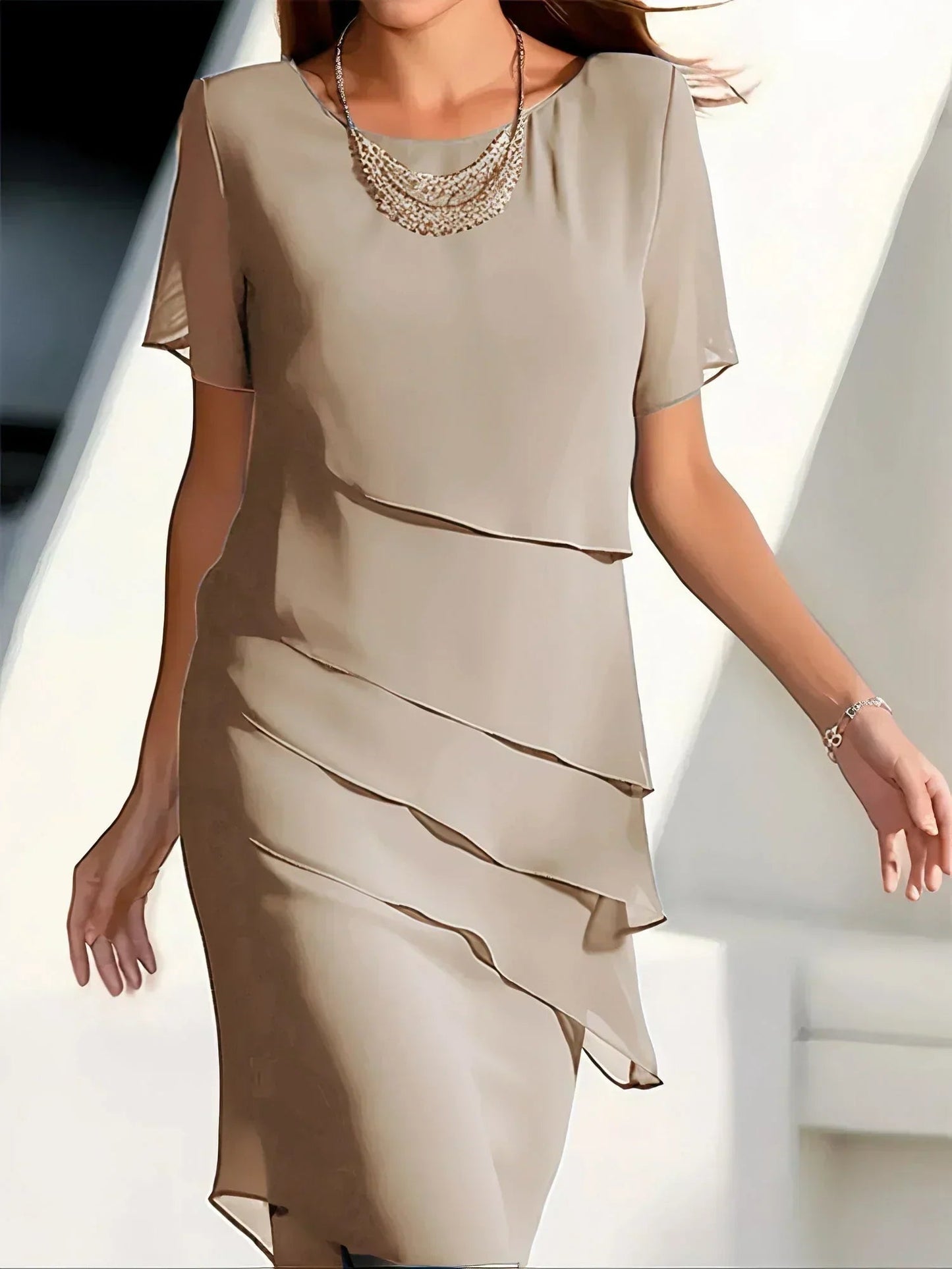 Damen Midikleid mit tailliertem Schnitt Jully