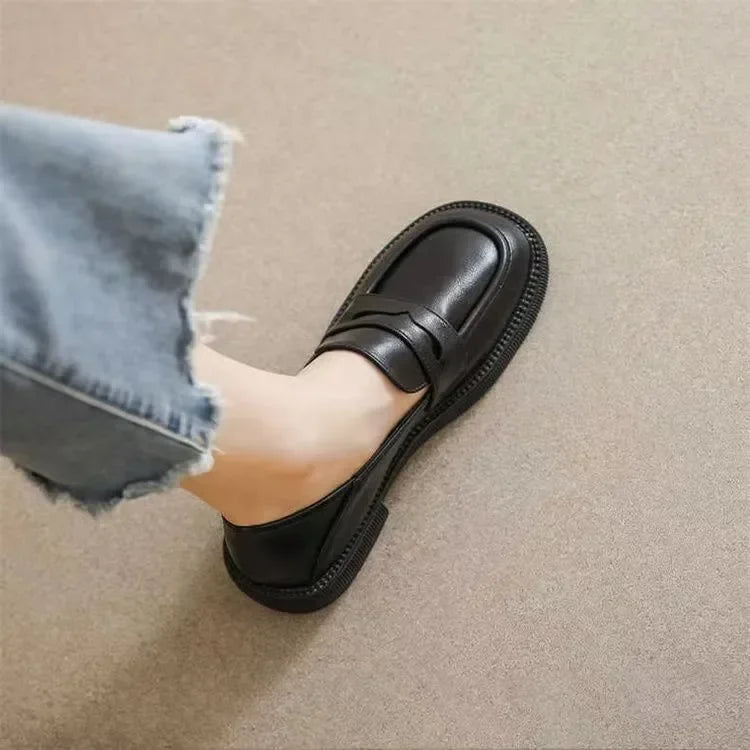 Damen Plateau-Loafer aus schwarzem Leder mit hohem Tragekomfort Jully