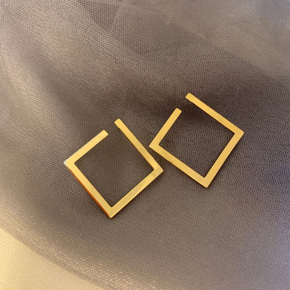 Damen quadratische Creolen in Gold Jully