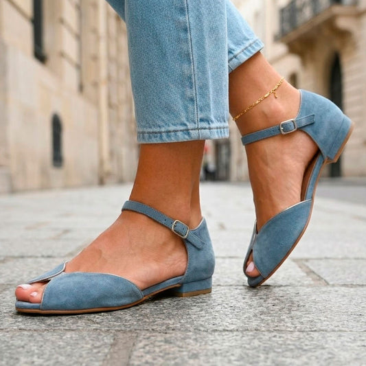 Damen Flache Sandalen mit spitzer Spitze und Knöchelriemen Jully Blau