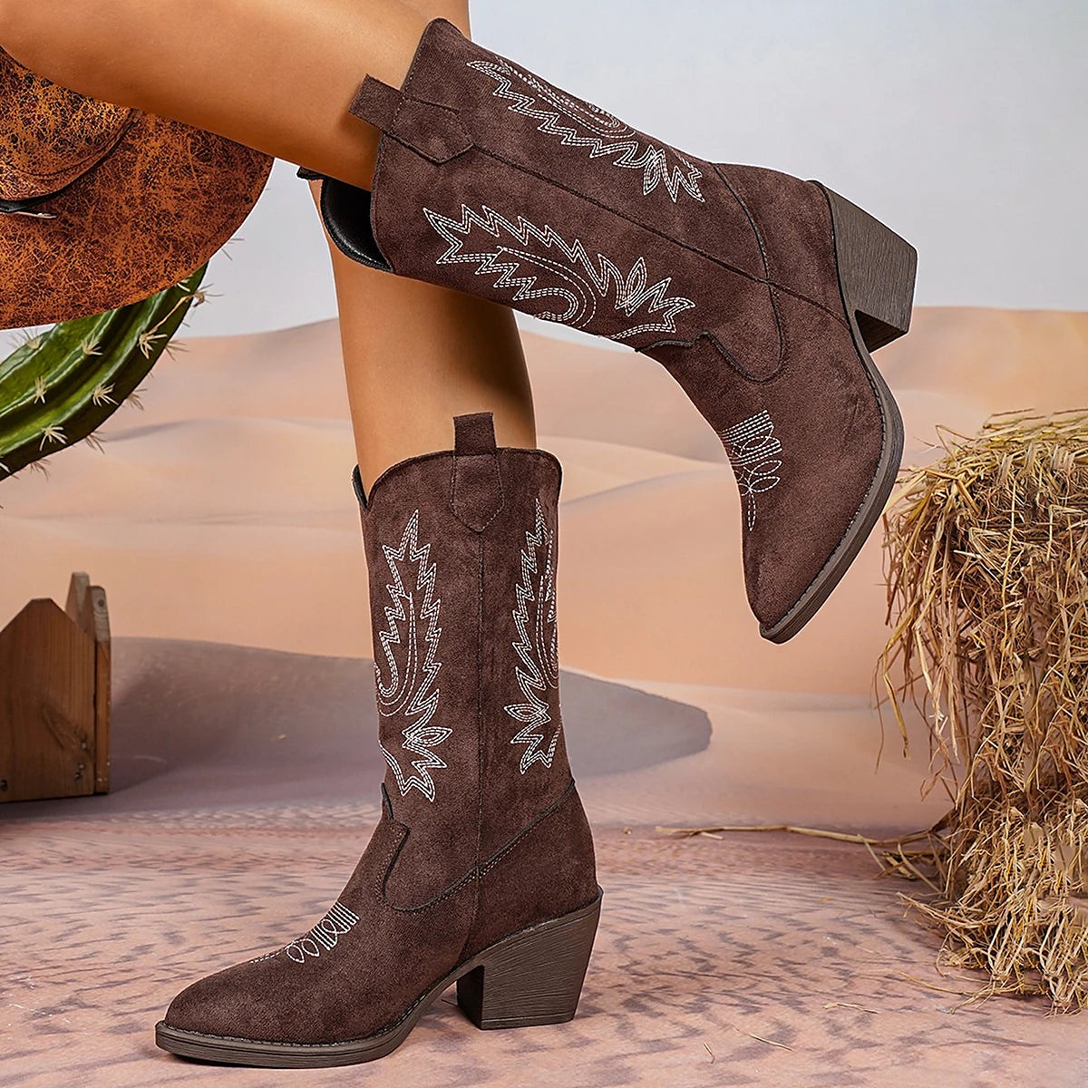 Women's Zigzag Stitched Cowboy Boots