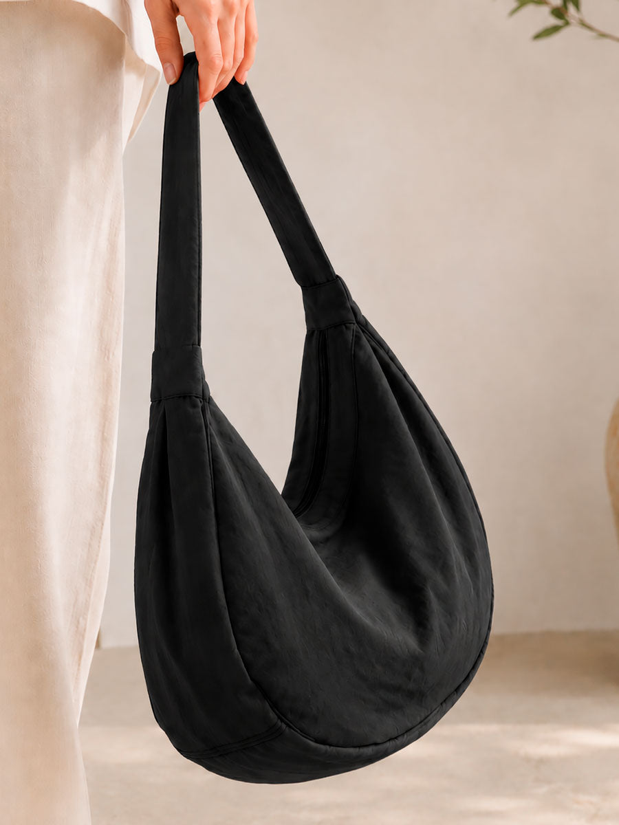 Damen Umhängetasche mit zeitlosem Design in Schwarz Jully
