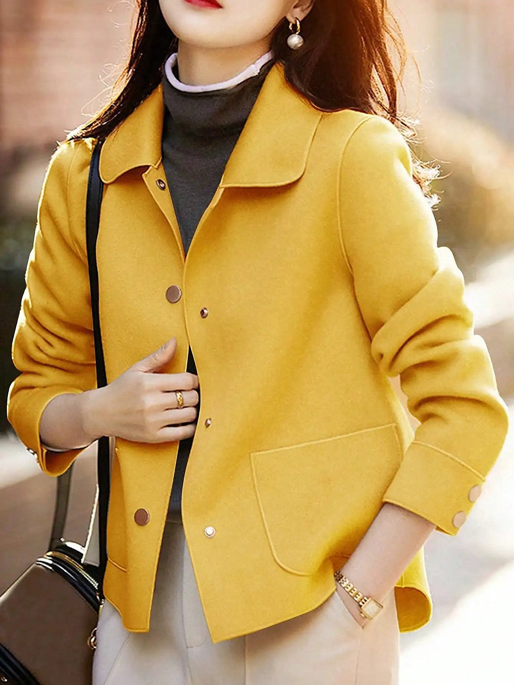 Women's Round Collar Patch Pocket Short Coat