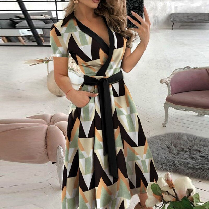 Damen A-Linien-Kleid mit Bindegürtel aus Polyester Jully
