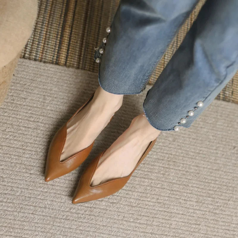 Damen Ballerinas aus Leder mit spitzem Design Jully