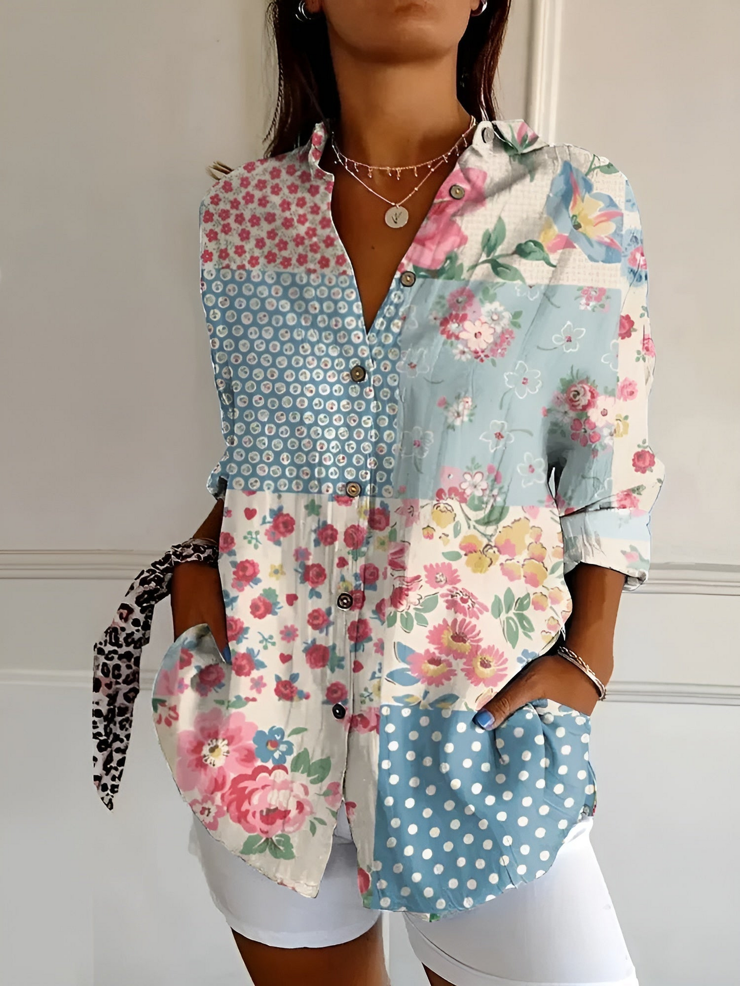 Damen Bluse mit eleganten Knöpfen aus hochwertigem Stoff Jully