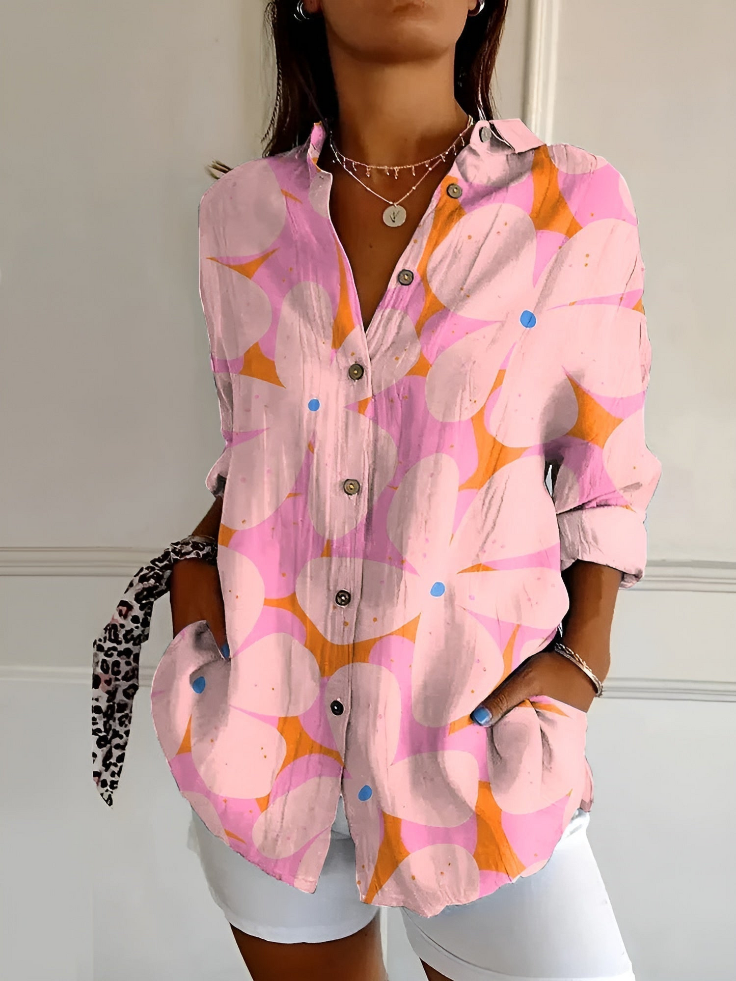 Damen Bluse mit eleganten Knöpfen aus hochwertigem Stoff Jully