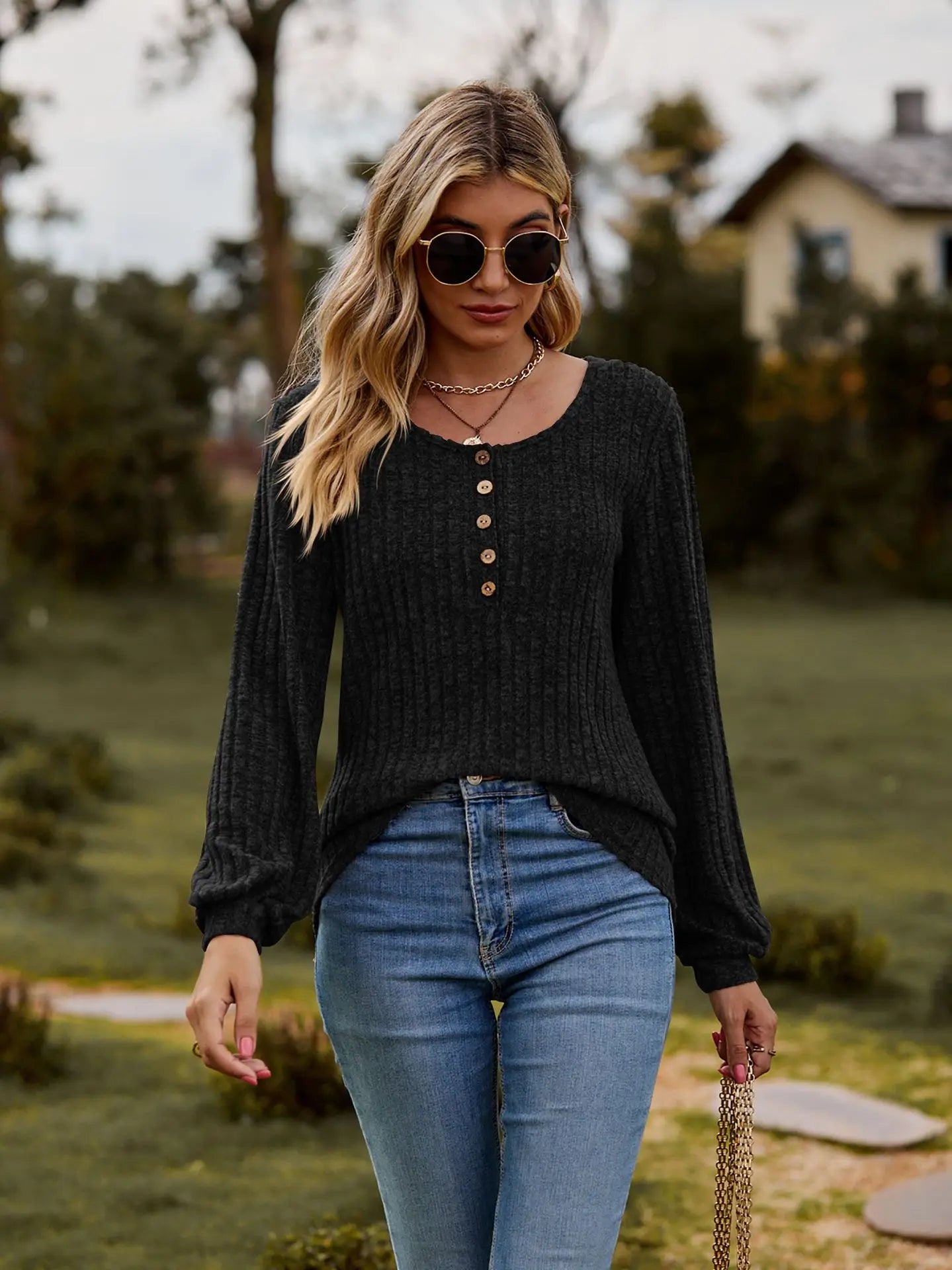 Damen Bluse mit langen Ärmeln und dekorativen Knöpfen Jully