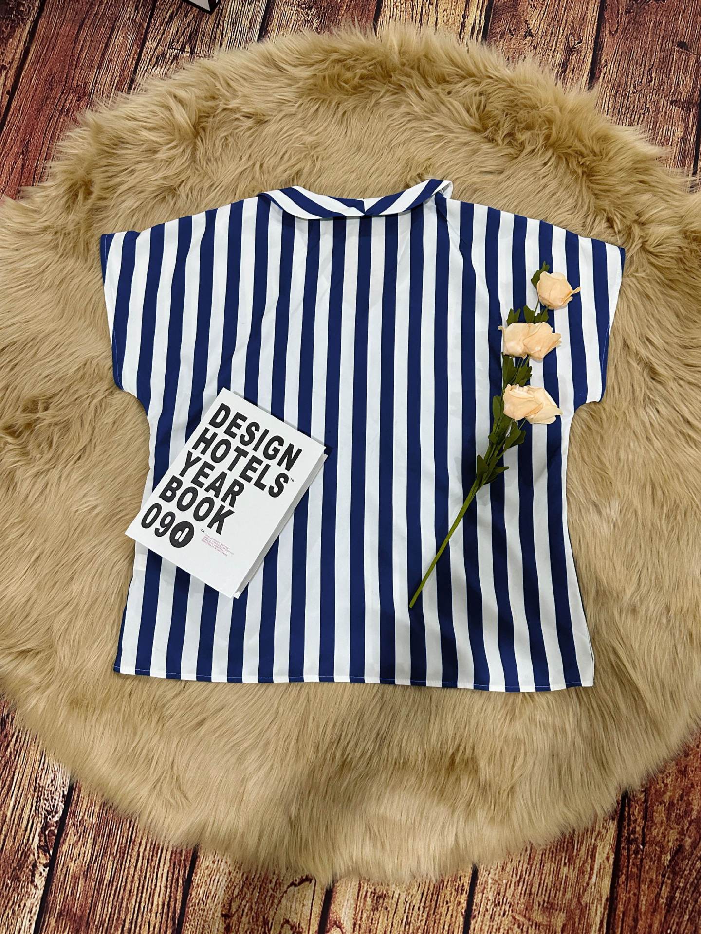 Damen Bluse mit modernem V-Ausschnitt Jully