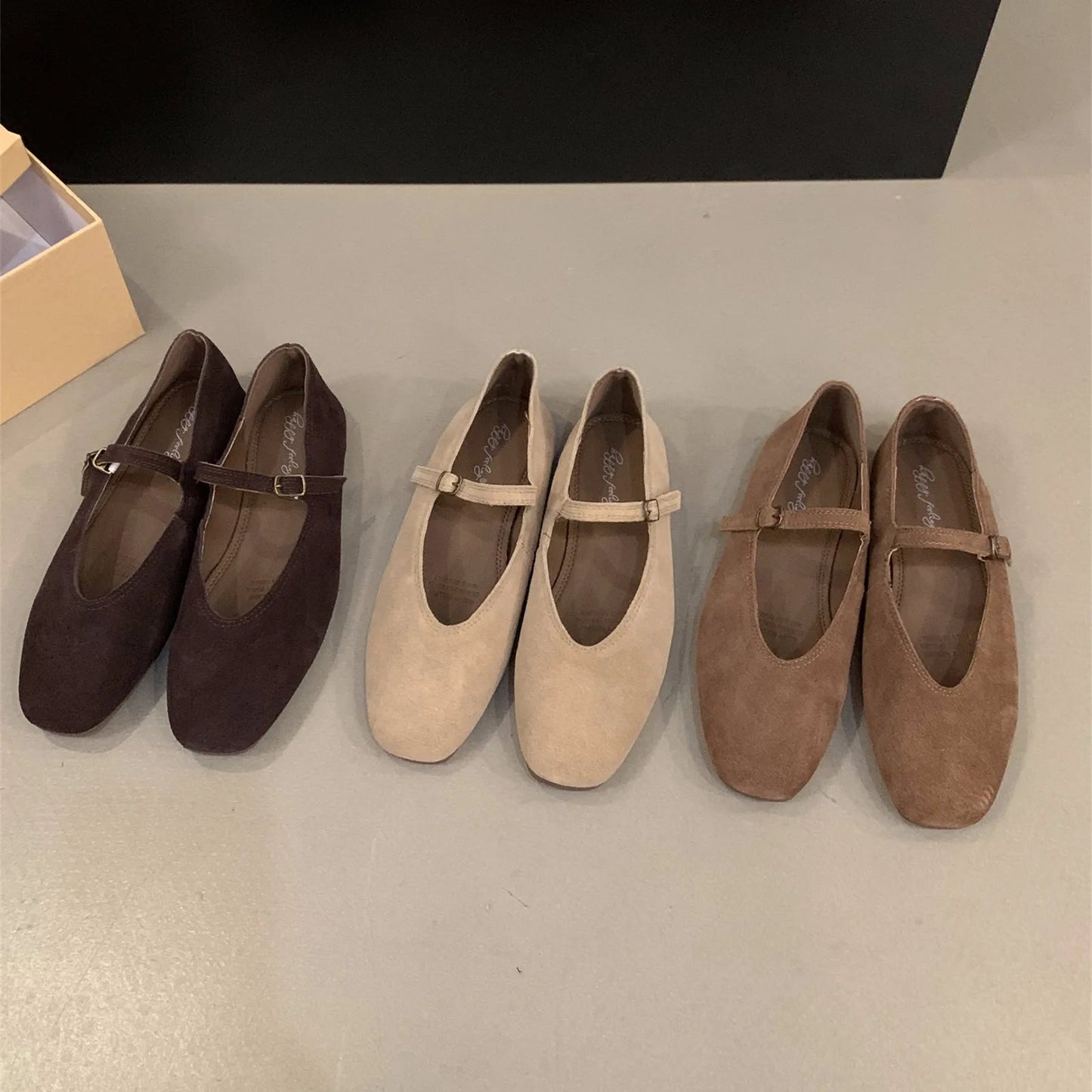 Damen Flats aus weichem Leder mit runder Zehenpartie Jully