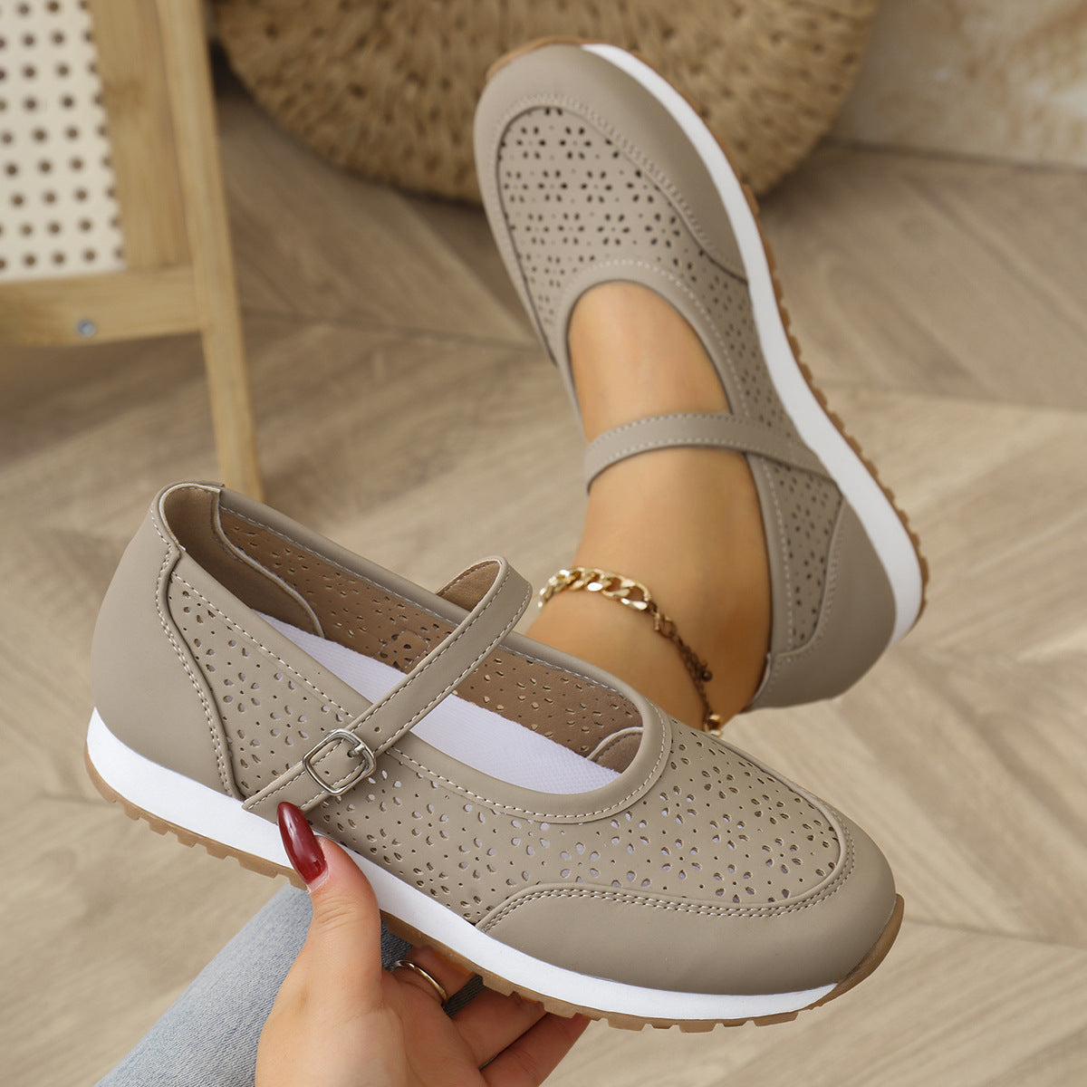 Damen Freizeitschuhe mit verstellbaren Riemen Jully