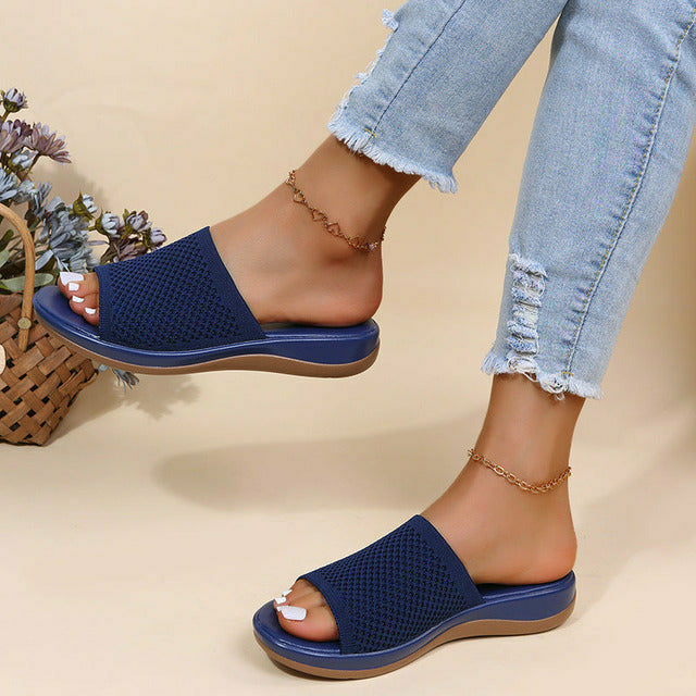 Damen Hausschuhe aus Mesh mit Keilabsatz Jully