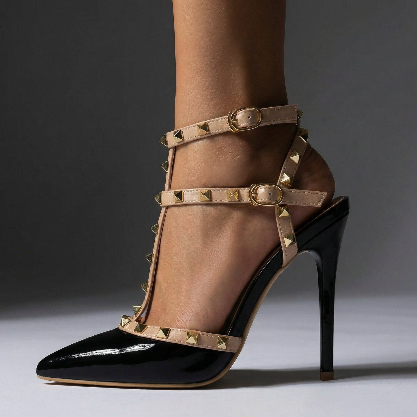 Damen High Heels aus veganem Lackleder mit Nieten Jully