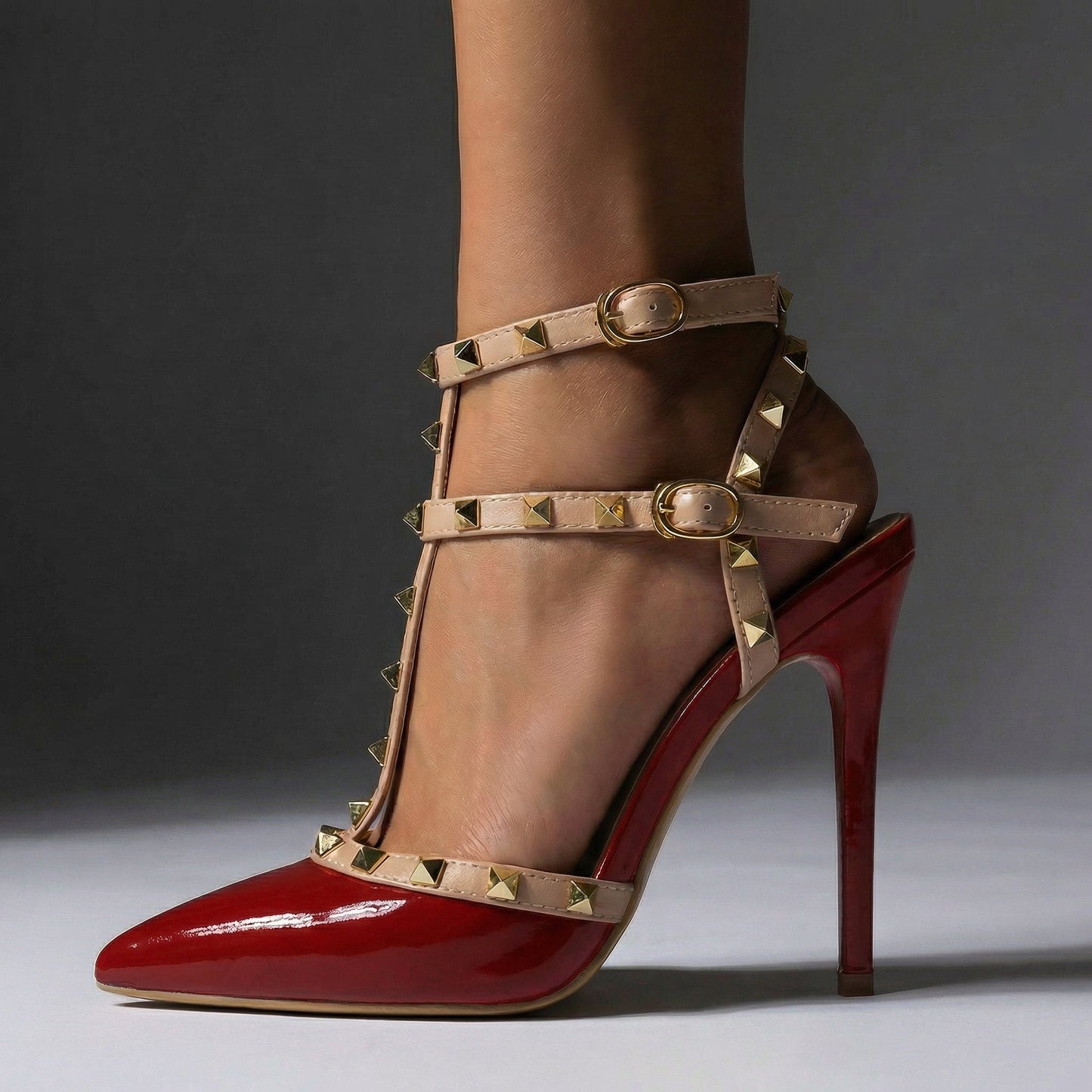 Damen High Heels aus veganem Lackleder mit Nieten Jully