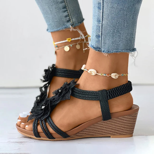 Damen Keilsandalen mit floraler Dekoration Jully