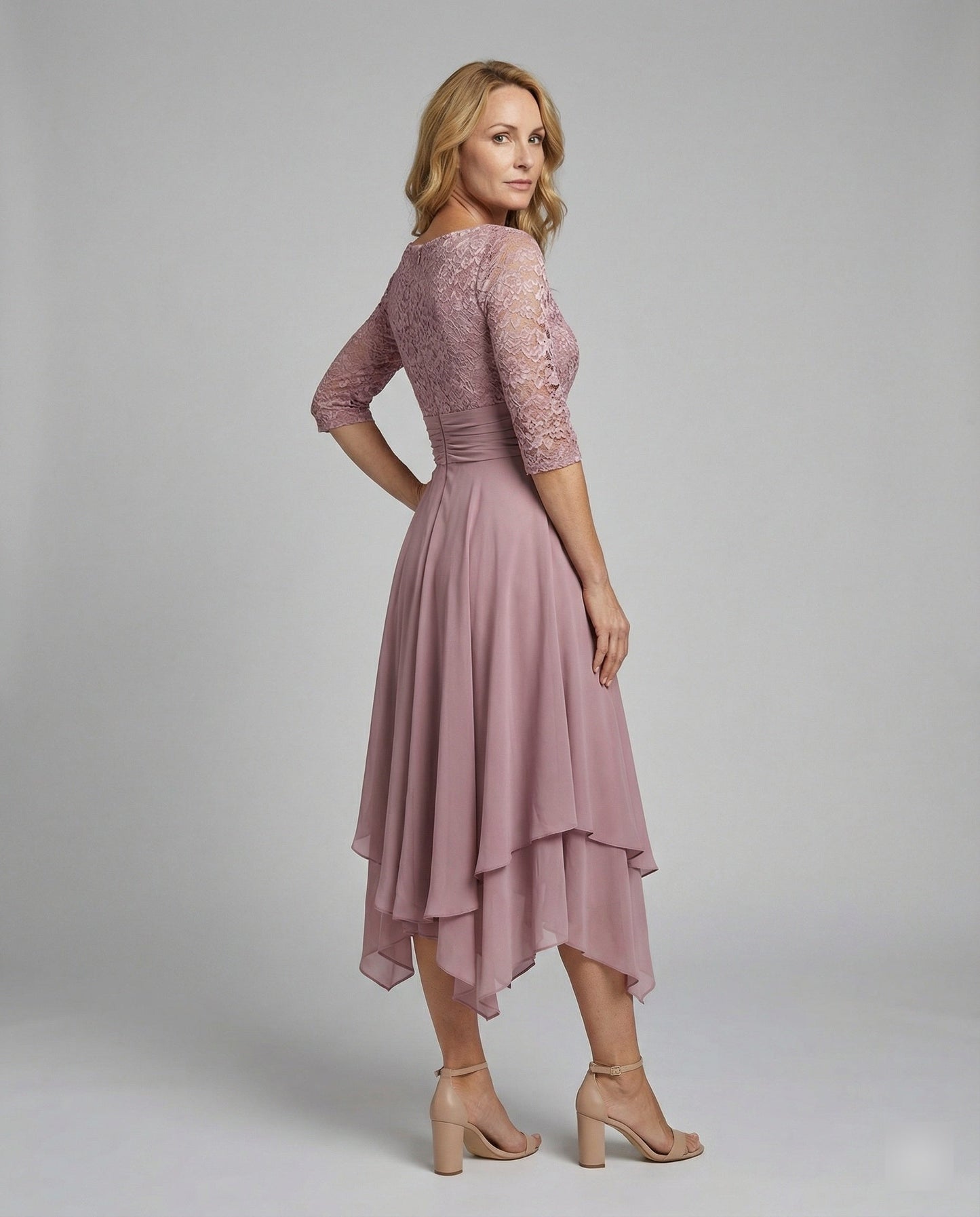 Damen Kleid mit lockerer Passform aus Viskose Jully