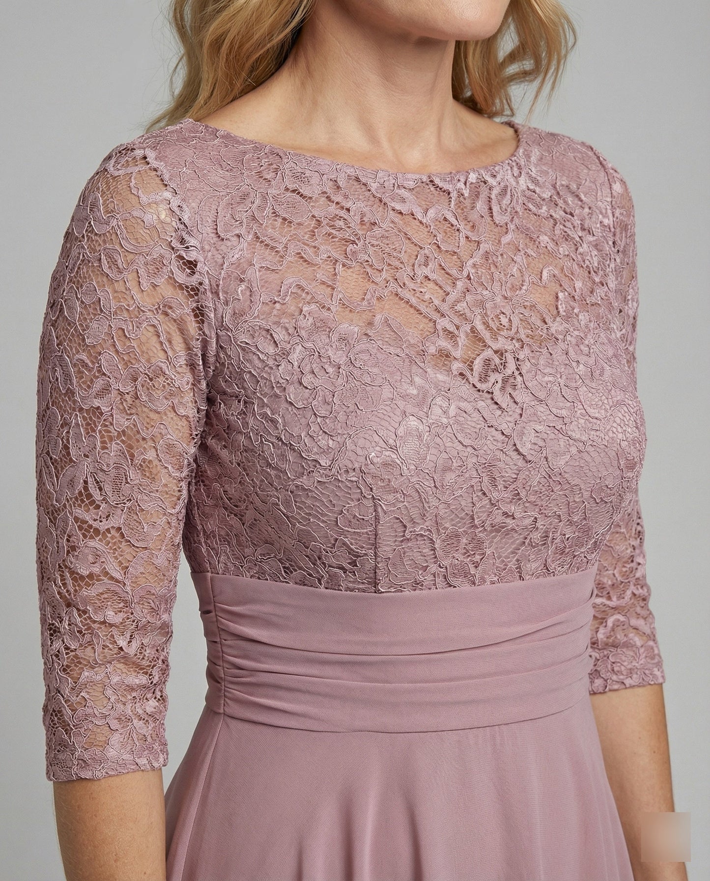 Damen Kleid mit lockerer Passform aus Viskose Jully