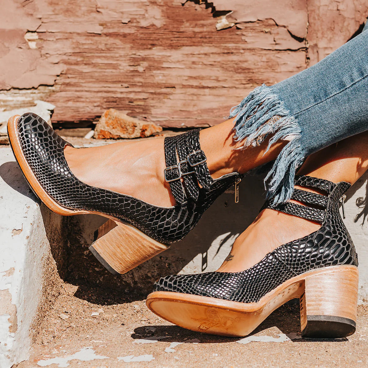 Damen Komfort-Heels aus veganem Leder in Schwarz Jully