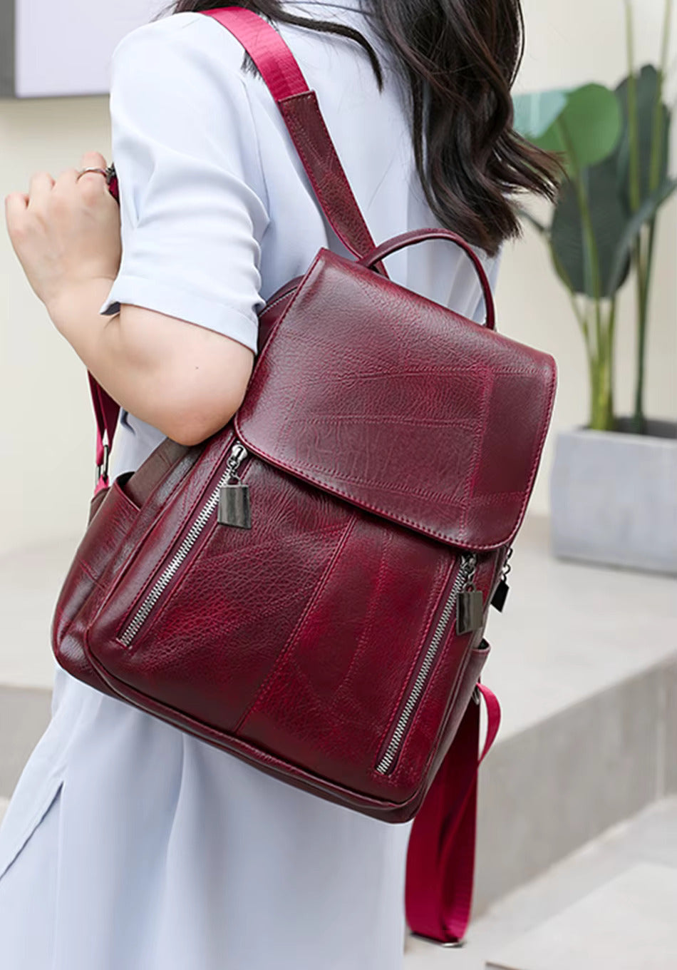 Damen Lederrucksack mit Diebstahlschutz in Schwarz Jully