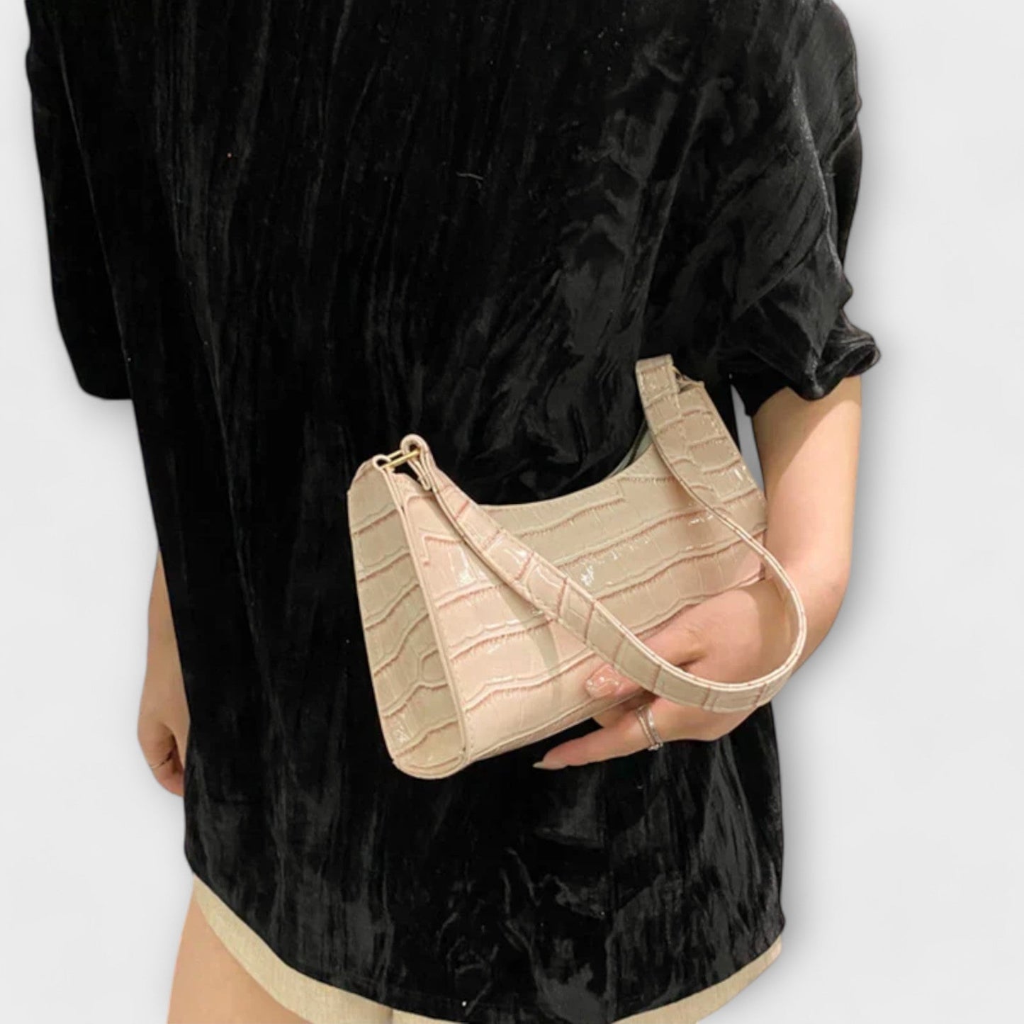 Damen Ledertasche mit glänzendem Finish Jully