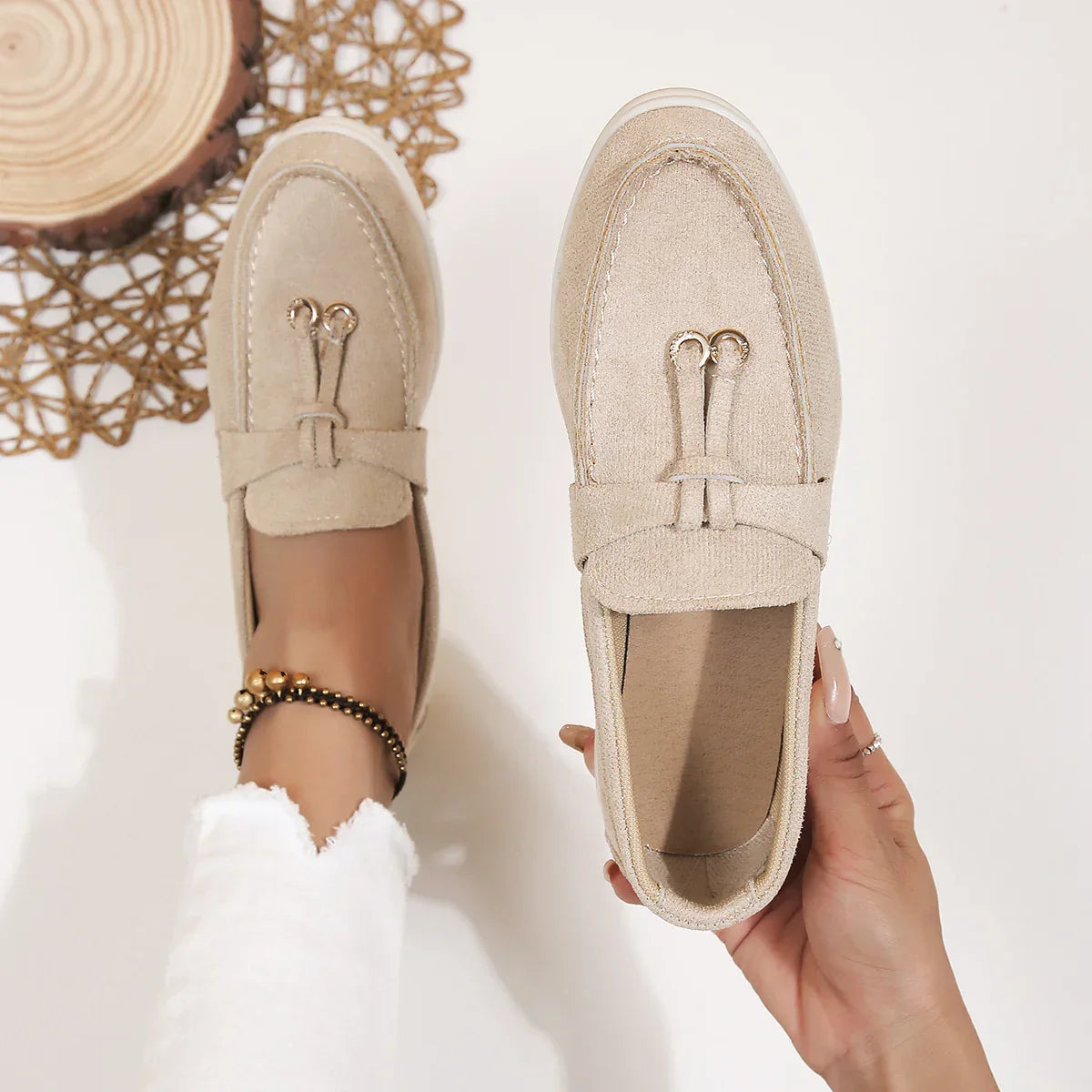 Damen Loafer aus samtiger Textur mit Quaste Jully
