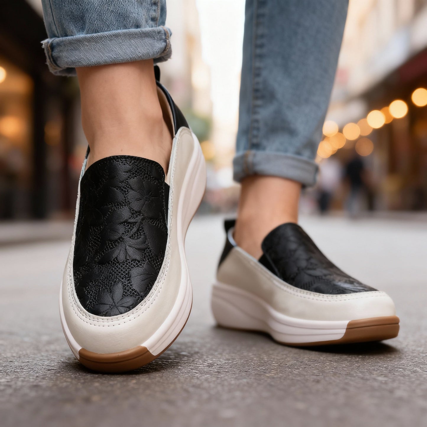 Damen Loafer aus veganem Leder mit Blumenprägung Jully