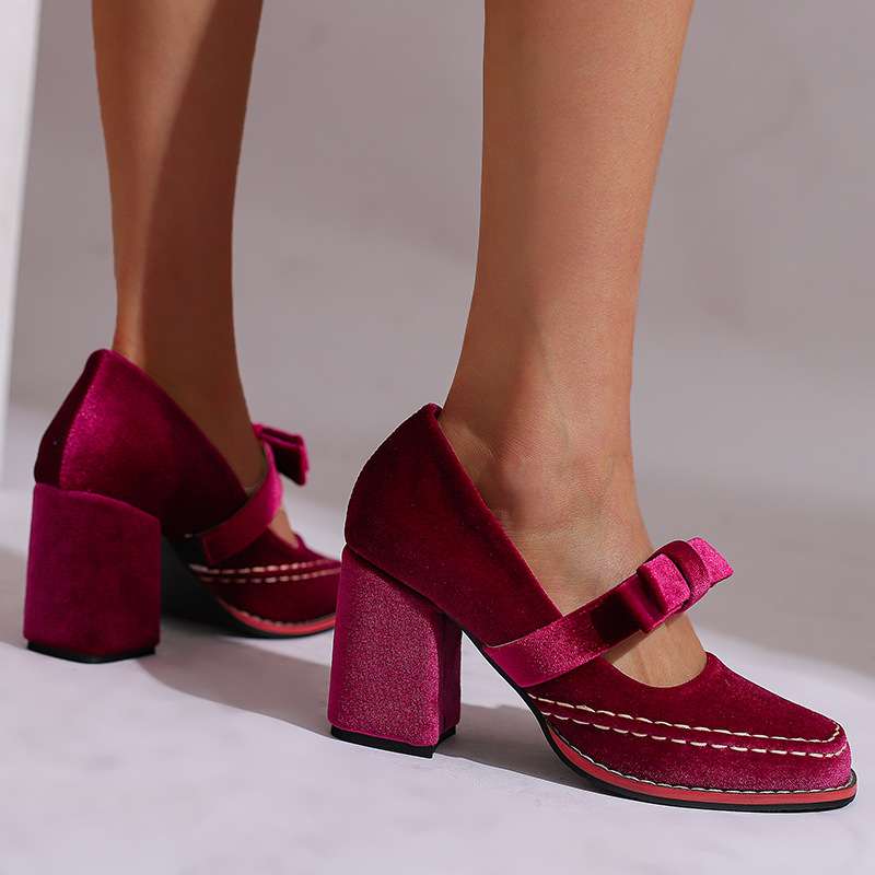 Damen Loafer mit Blockabsatz aus Samt Jully
