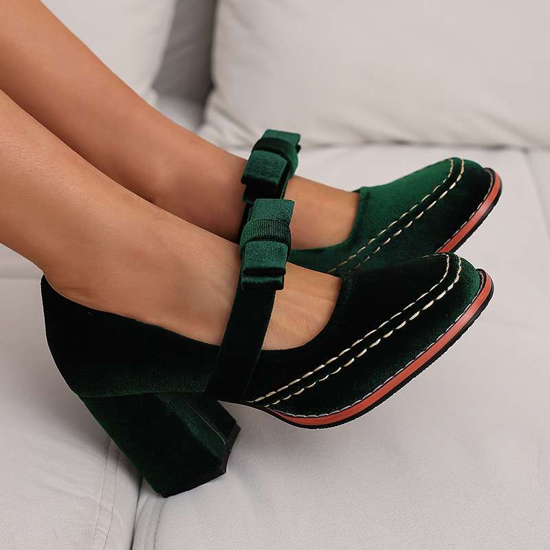 Damen Loafer mit Blockabsatz aus Samt Jully