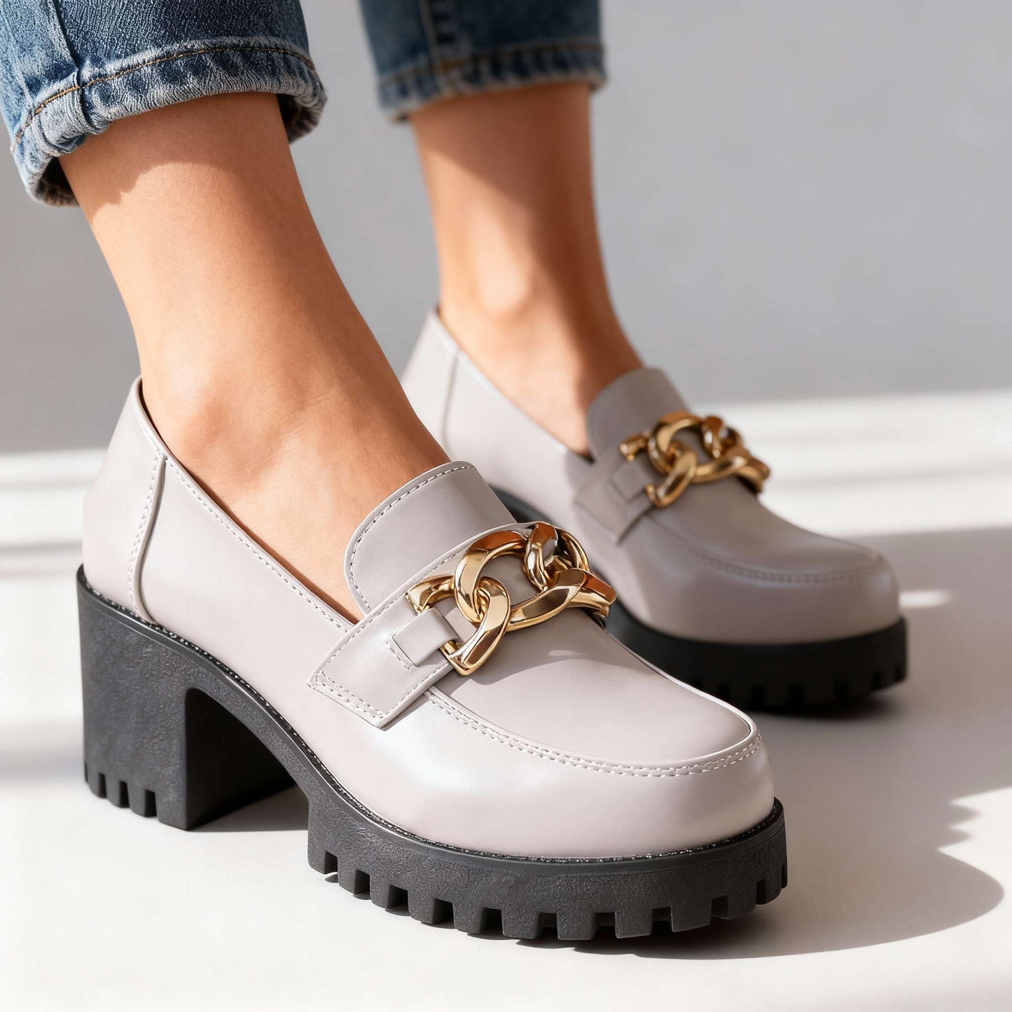 Damen Loafer mit Kettendetail und Blockabsatz Jully