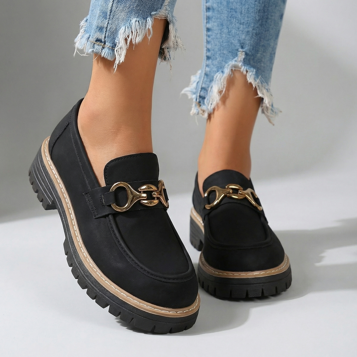Damen Loafer mit Schnallenakzent aus Wildleder Jully