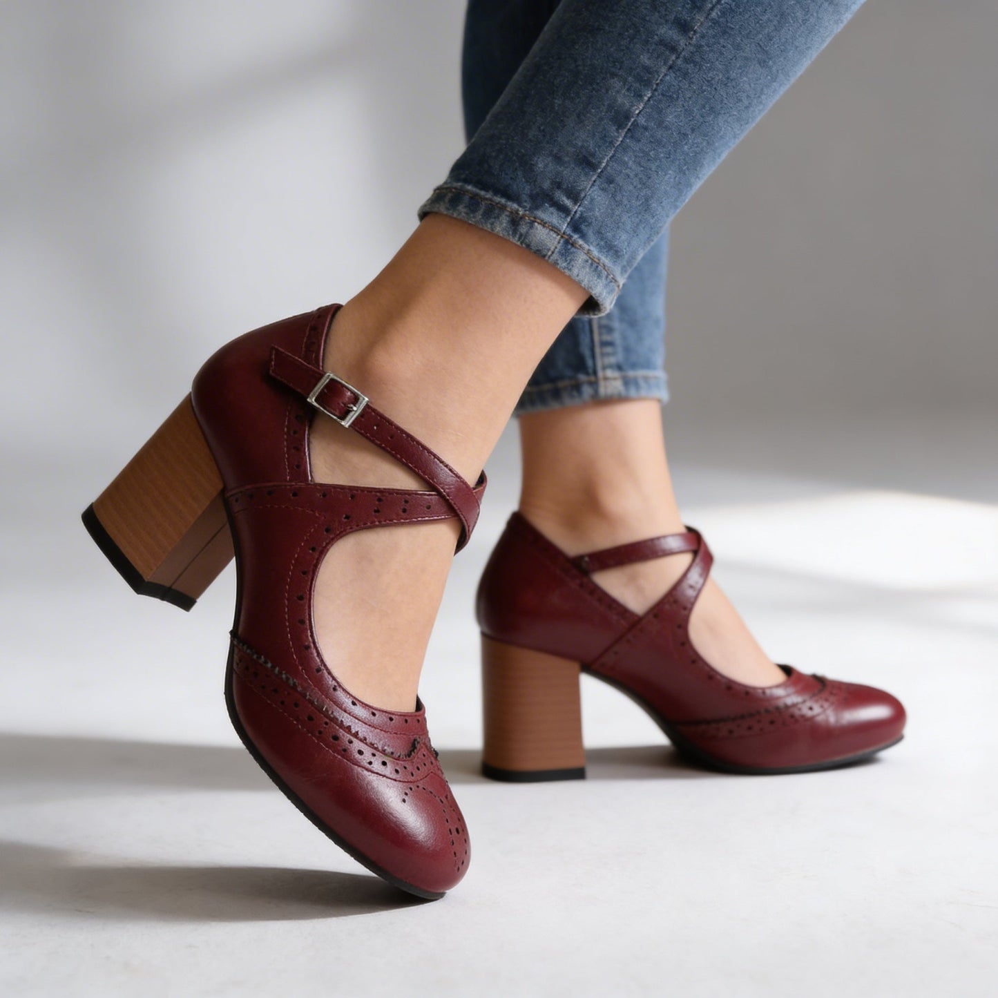 Damen Loafer mit verstellbaren Riemen in Schwarz Jully