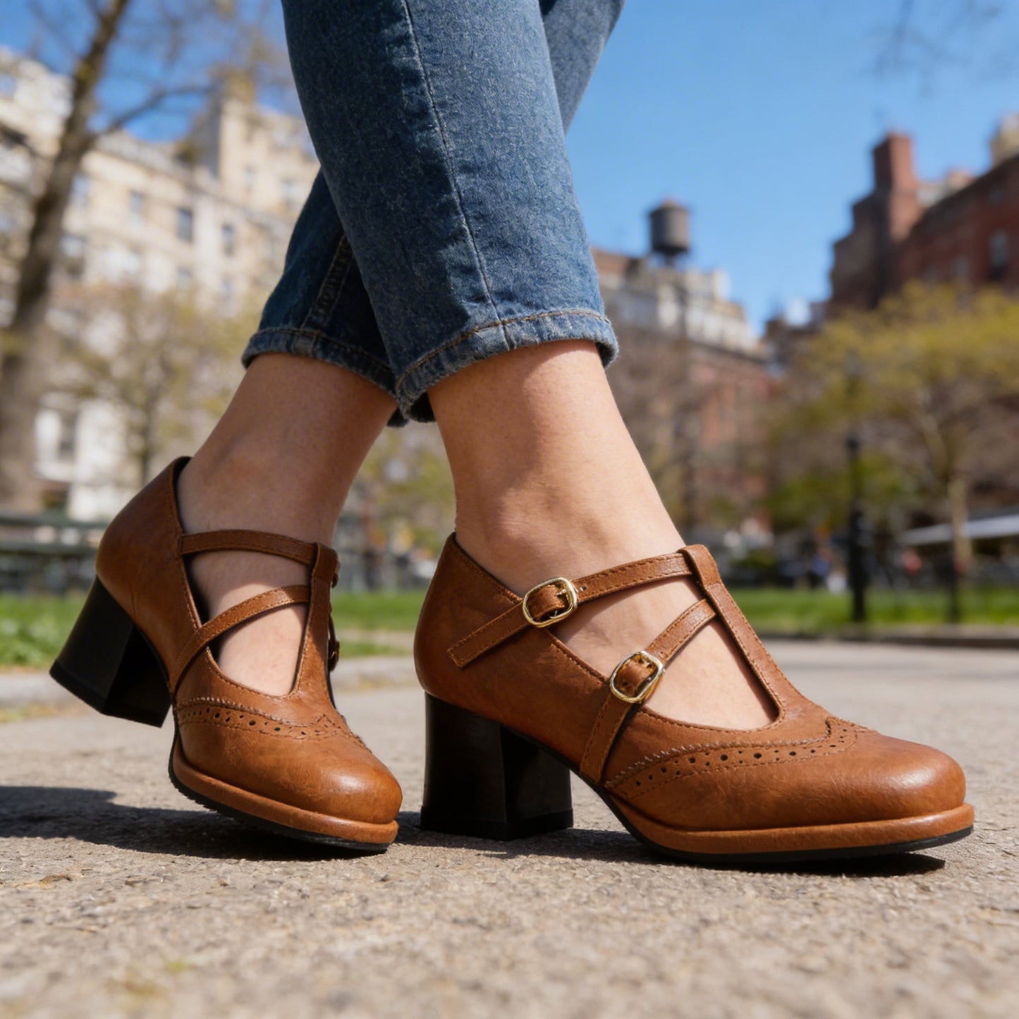 Damen Loafer mit verstellbaren Riemen in Schwarz Jully