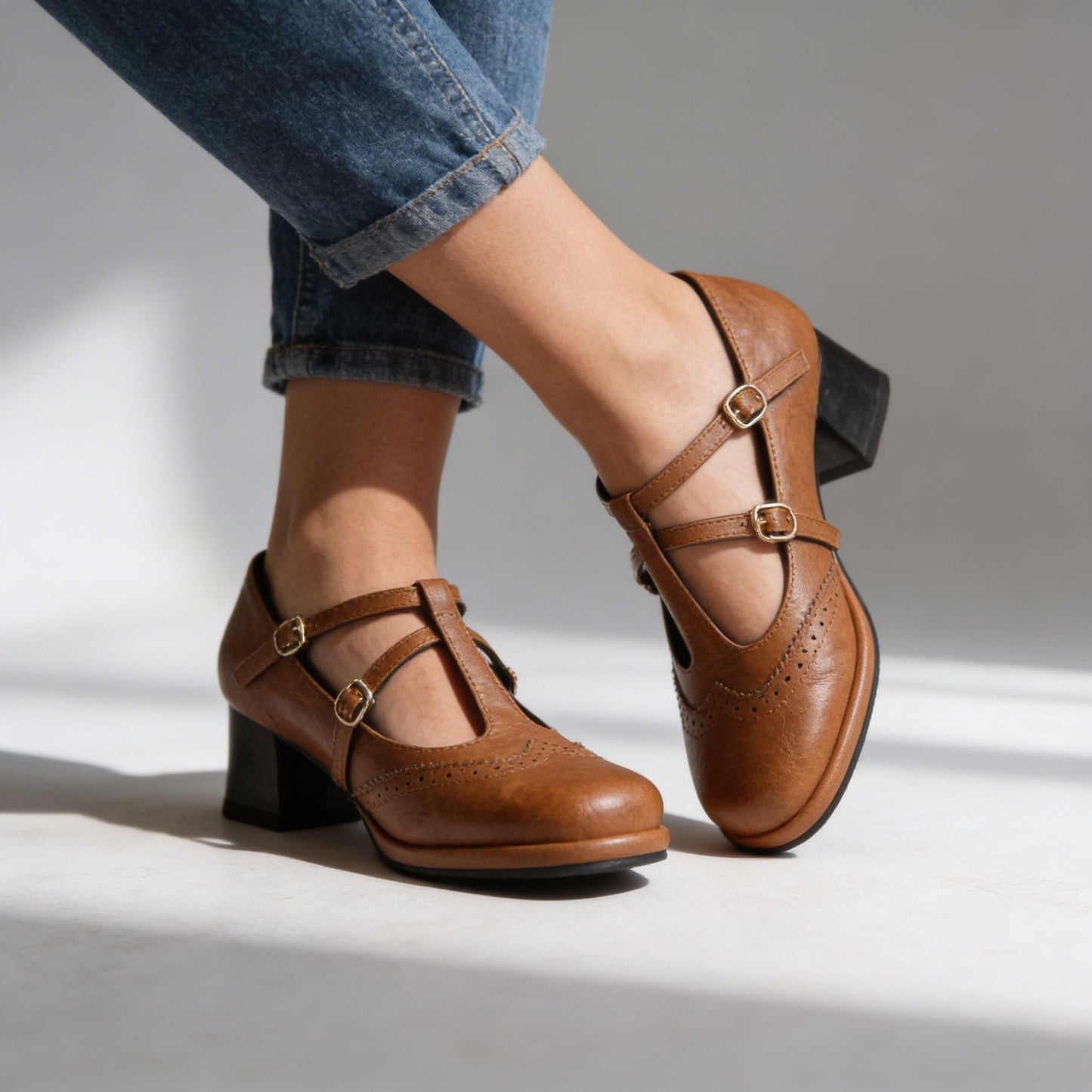 Damen Loafer mit verstellbaren Riemen in Schwarz Jully