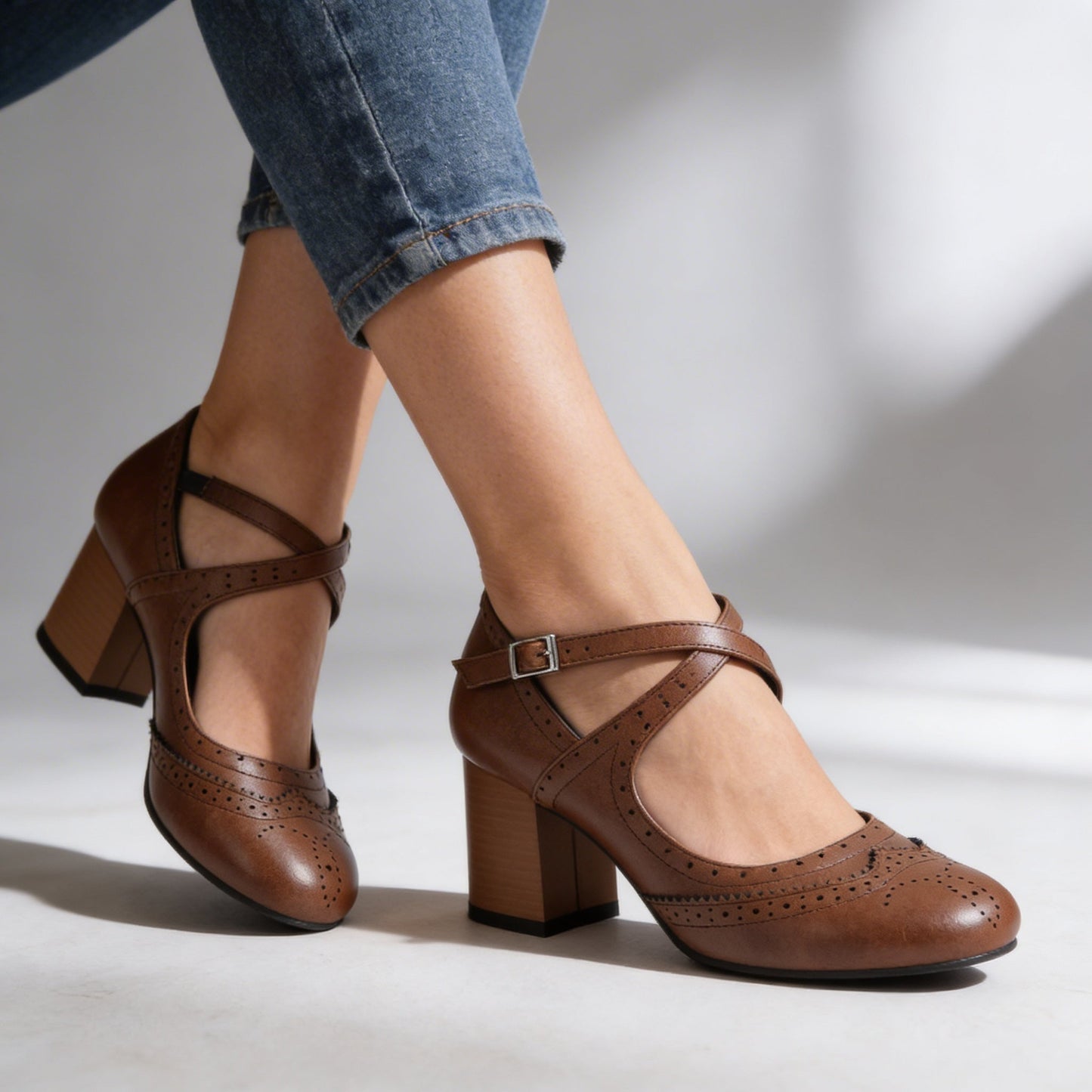 Damen Loafer mit verstellbaren Riemen in Schwarz Jully