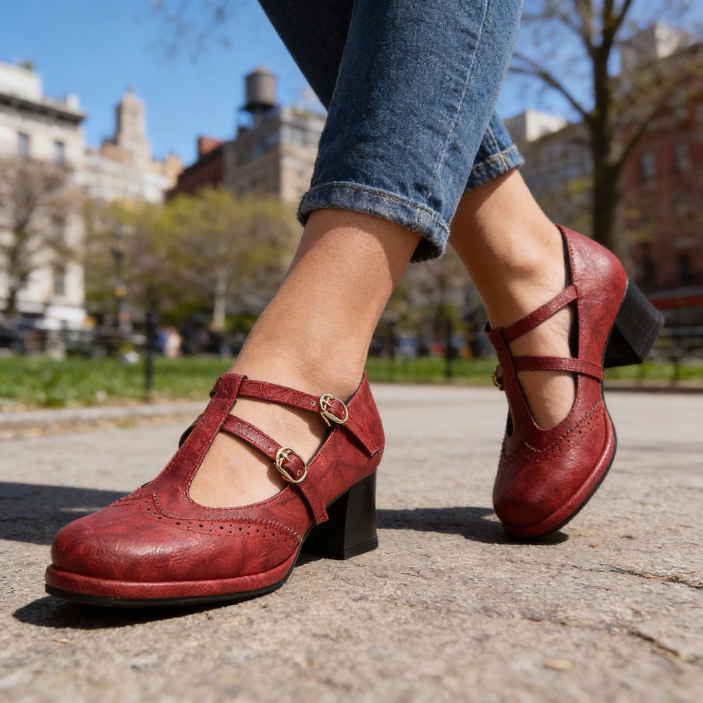 Damen Loafer mit verstellbaren Riemen in Schwarz Jully