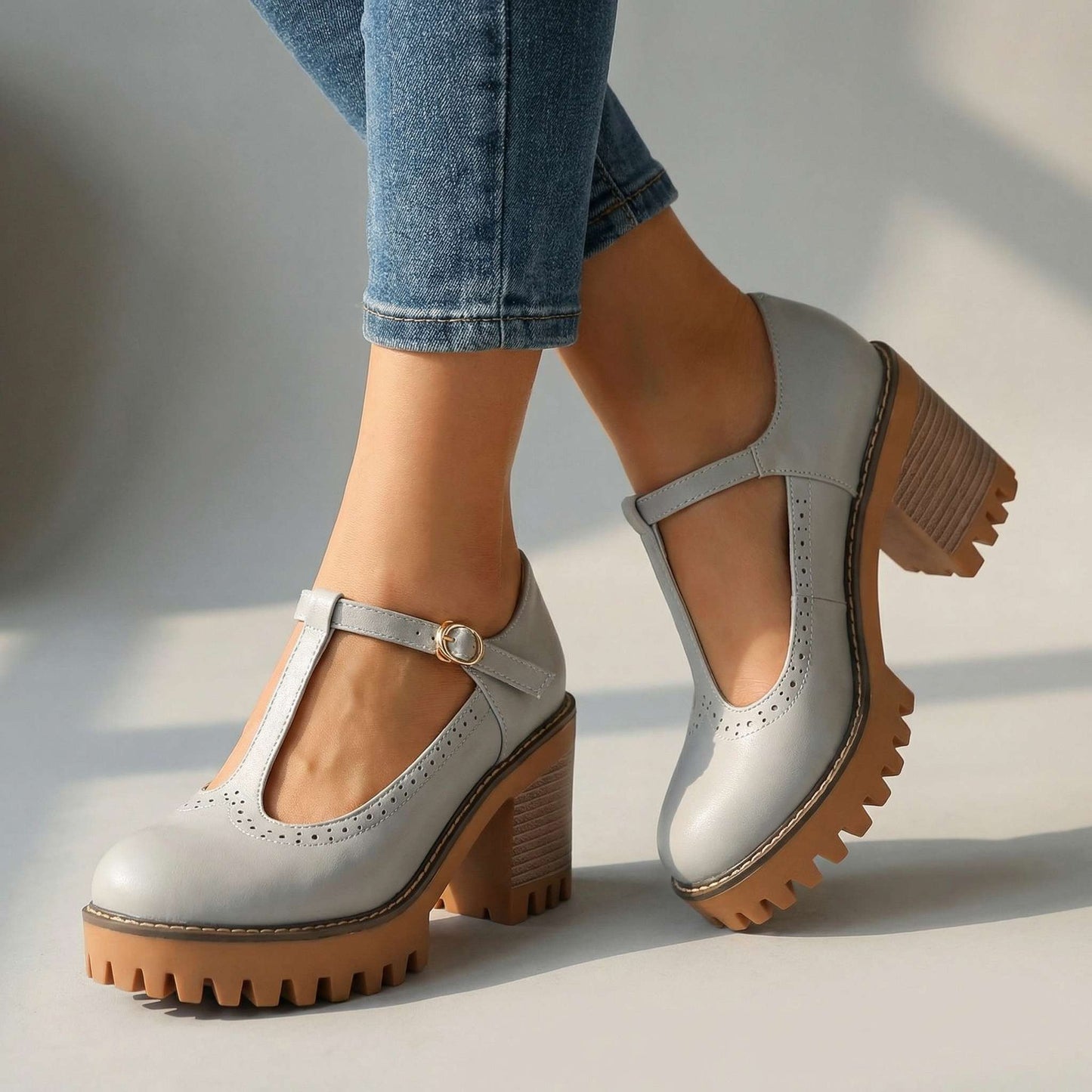 Damen Mary-Jane-Heels mit T-Riemen und gepolsterter Innensohle Jully