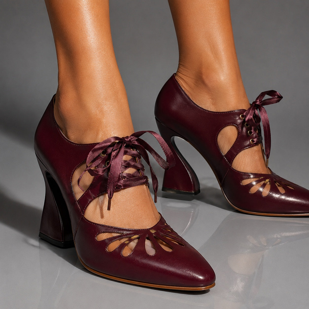 Damen Mary Jane Pumps mit Blütenblatt-Ausschnitt Jully