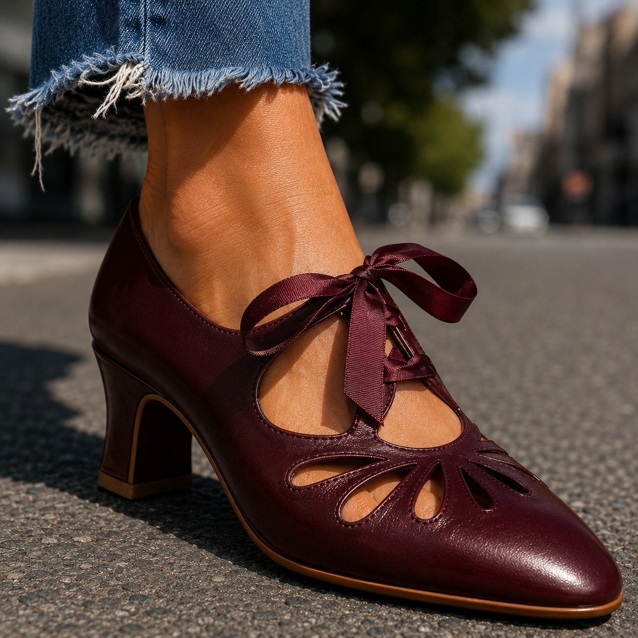 Damen Mary Jane Pumps mit Blütenblatt-Ausschnitt Jully