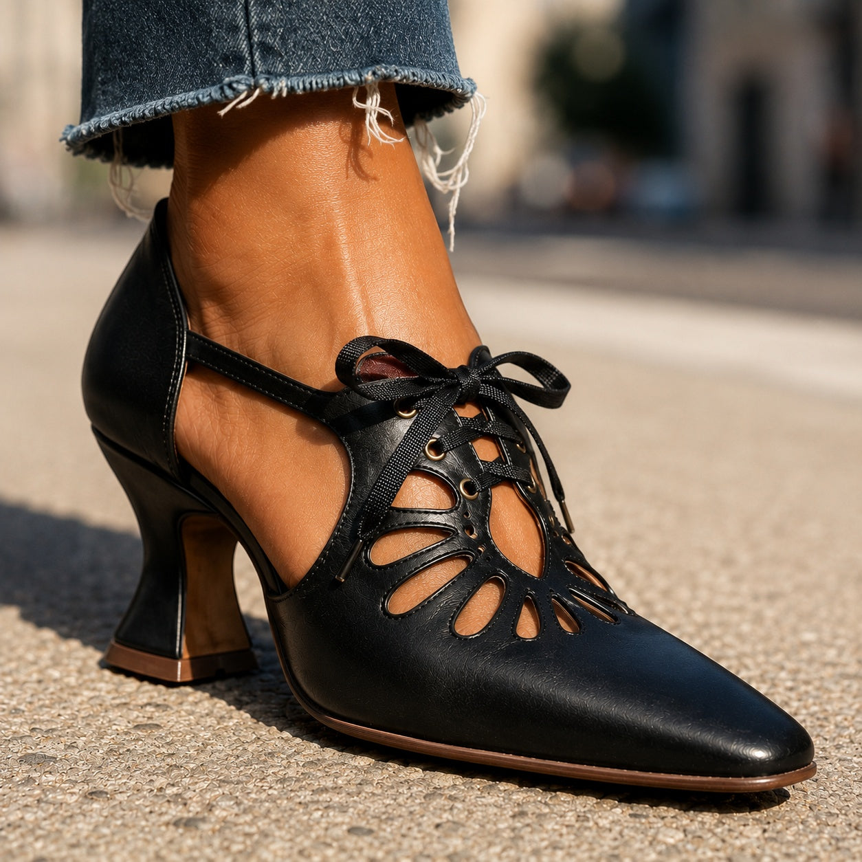 Damen Mary Jane Pumps mit Blütenblatt-Ausschnitt Jully