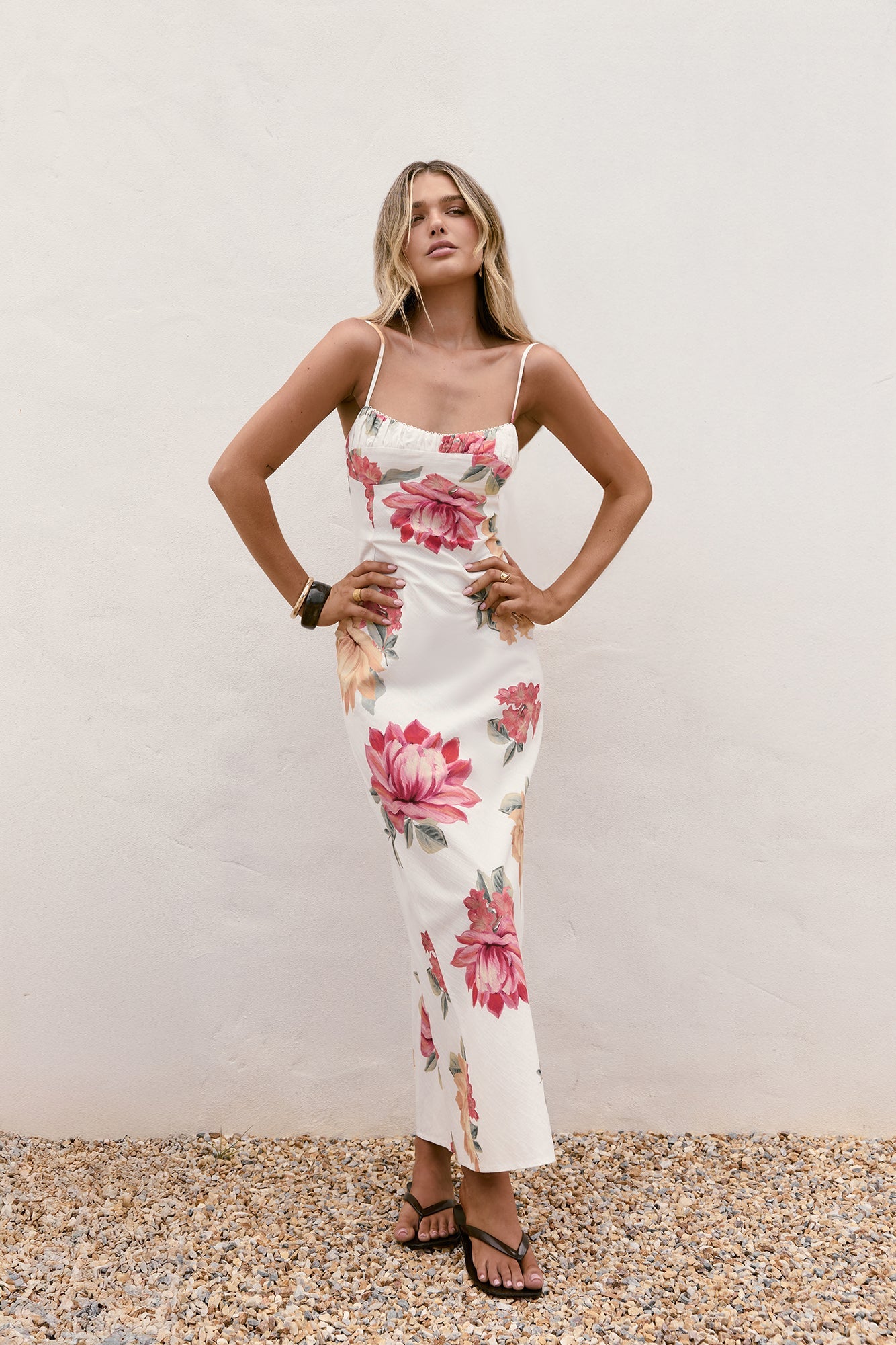 Damen Maxikleid mit Blumenmuster und verstellbaren Trägern Jully