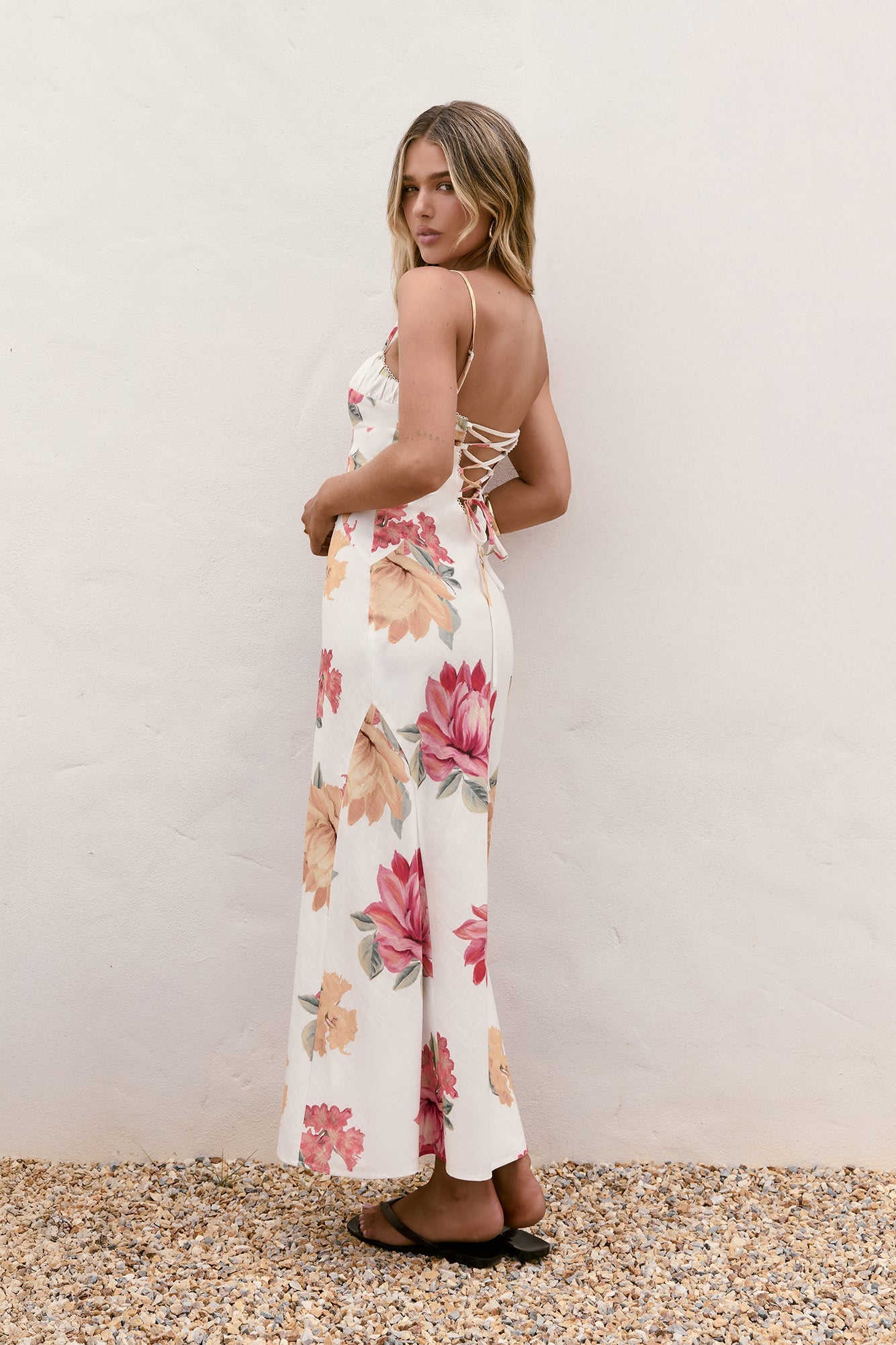Damen Maxikleid mit Blumenmuster und verstellbaren Trägern Jully