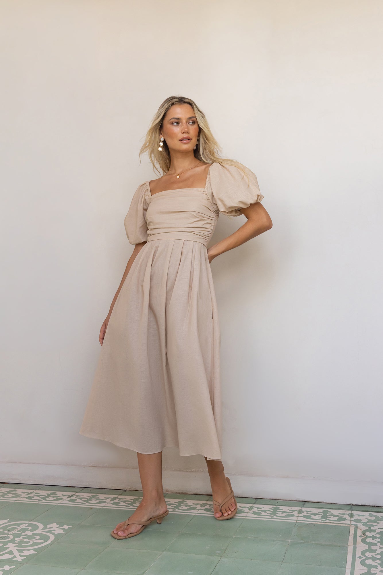 Damen Maxikleid mit Gerafftem Ausschnitt in Leinen Jully