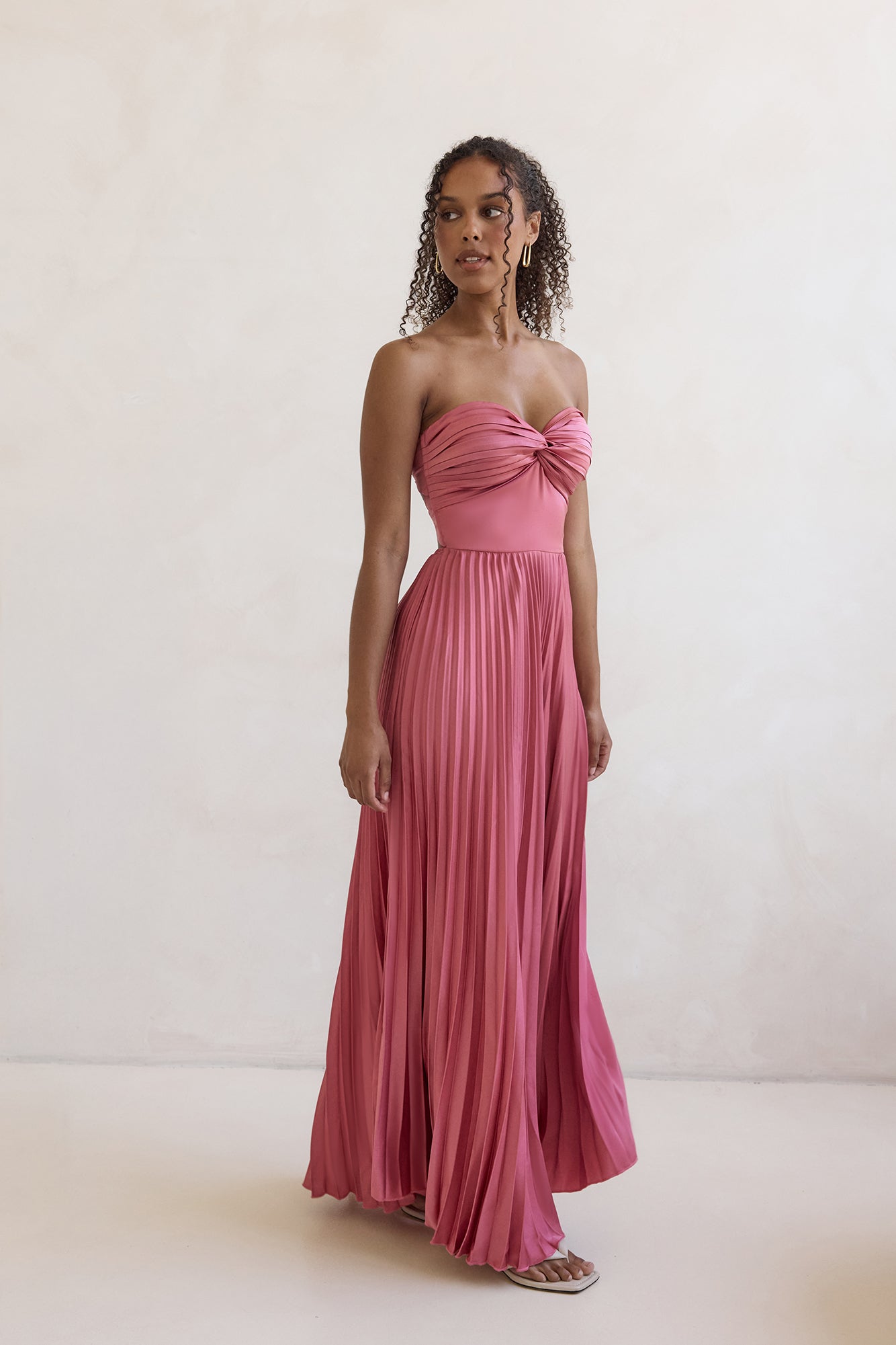 Damen Maxikleid mit Herz-Ausschnitt aus Plissee Jully