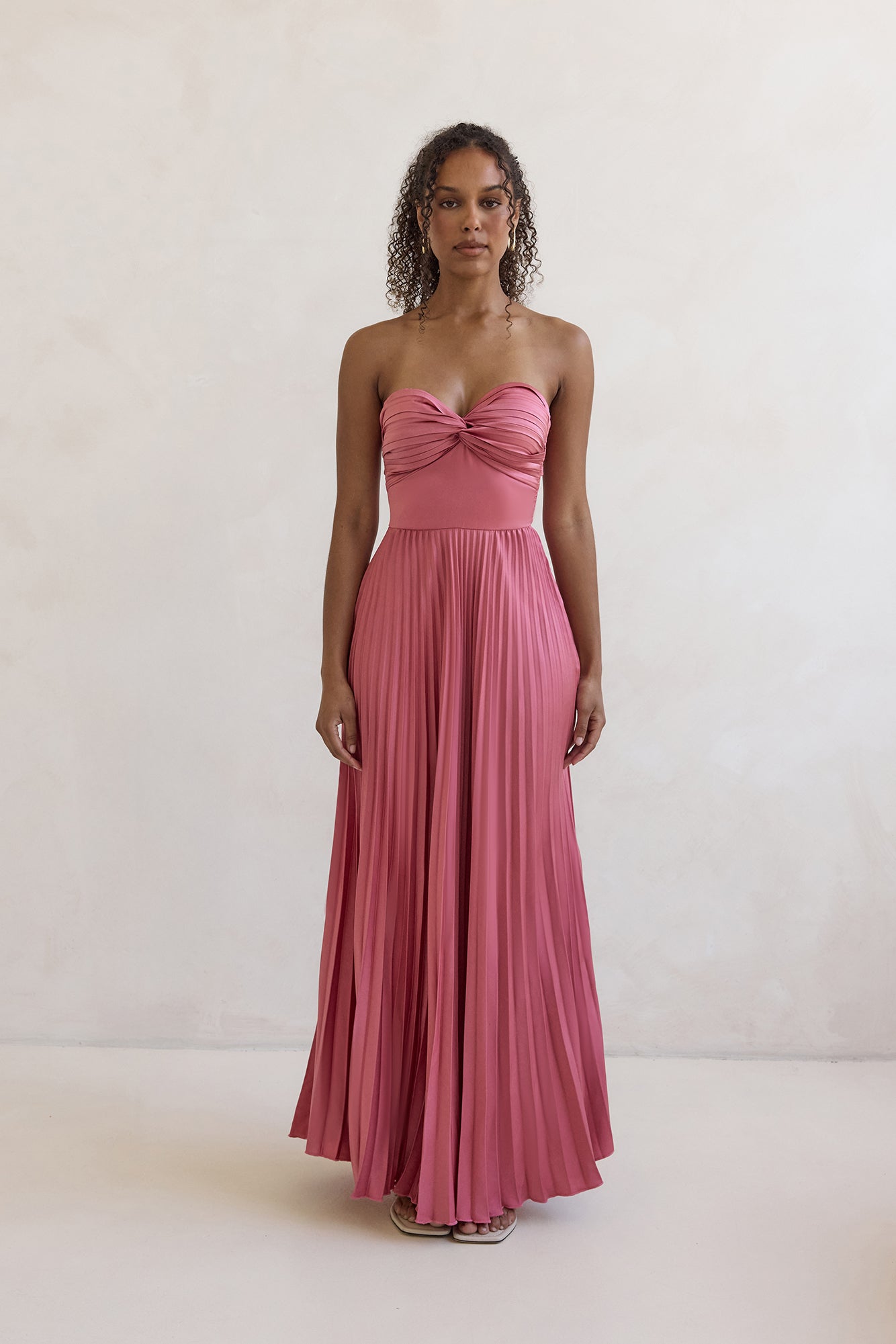 Damen Maxikleid mit Herz-Ausschnitt aus Plissee Jully