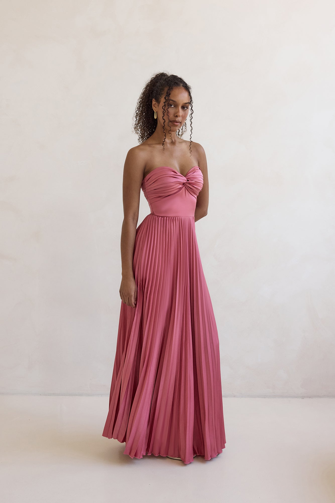 Damen Maxikleid mit Herz-Ausschnitt aus Plissee Jully